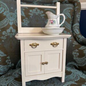 American Girl Pleasant Company Washstand and Porcelain Water Ewer and Basin Set